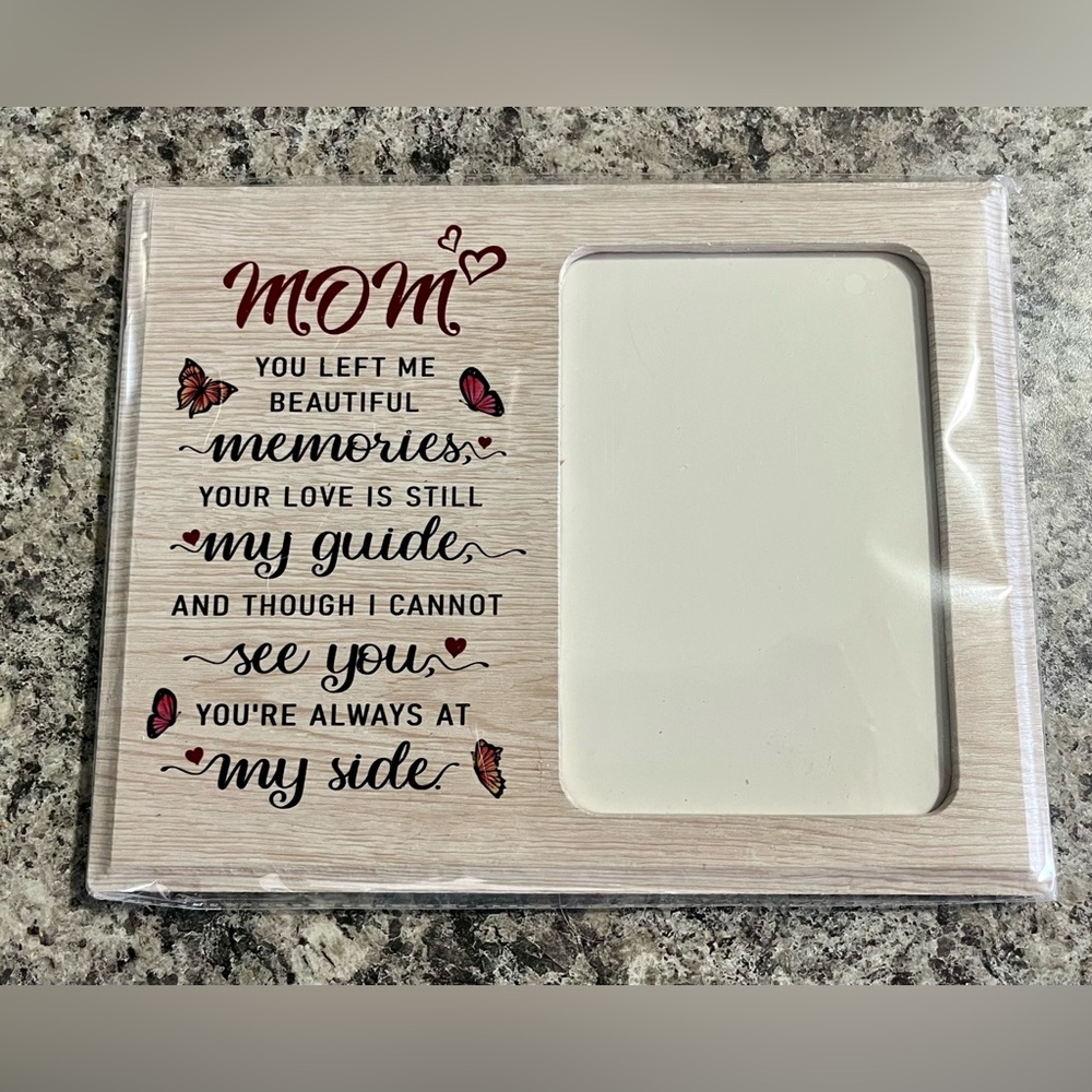In Remembrance: Mom photo album & candles